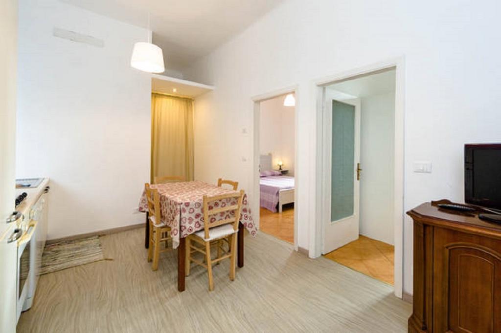 Varazze Apartment Δωμάτιο φωτογραφία